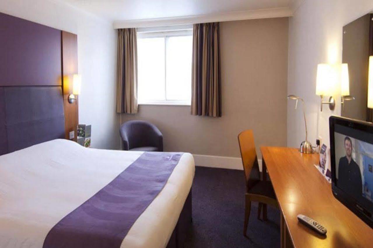 Premier Inn Birmingham South - Hall Green 외부 사진